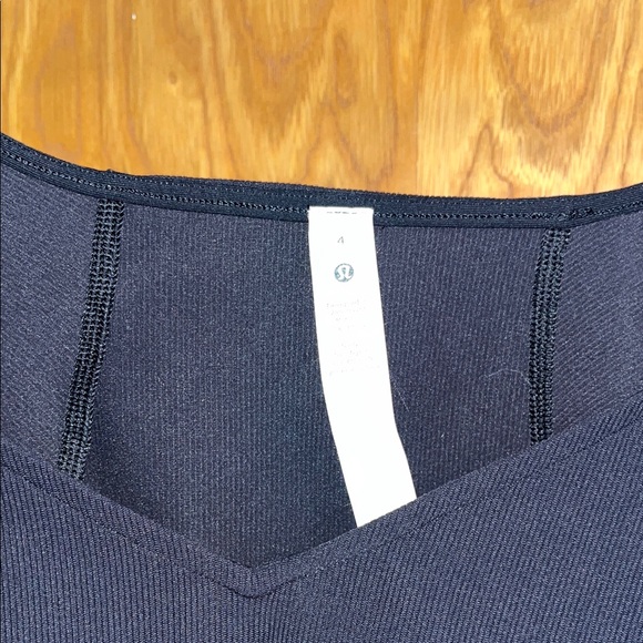 lululemon athletica Black Crop Top - Picture 3 of 6